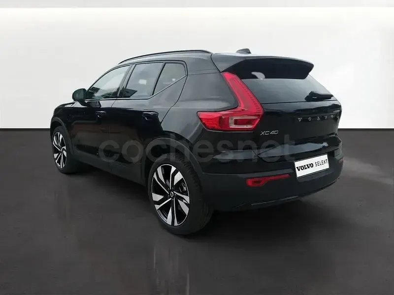 Usado Volvo XC40 Plus 163 CV (119 kW) 2025 Negro SUV