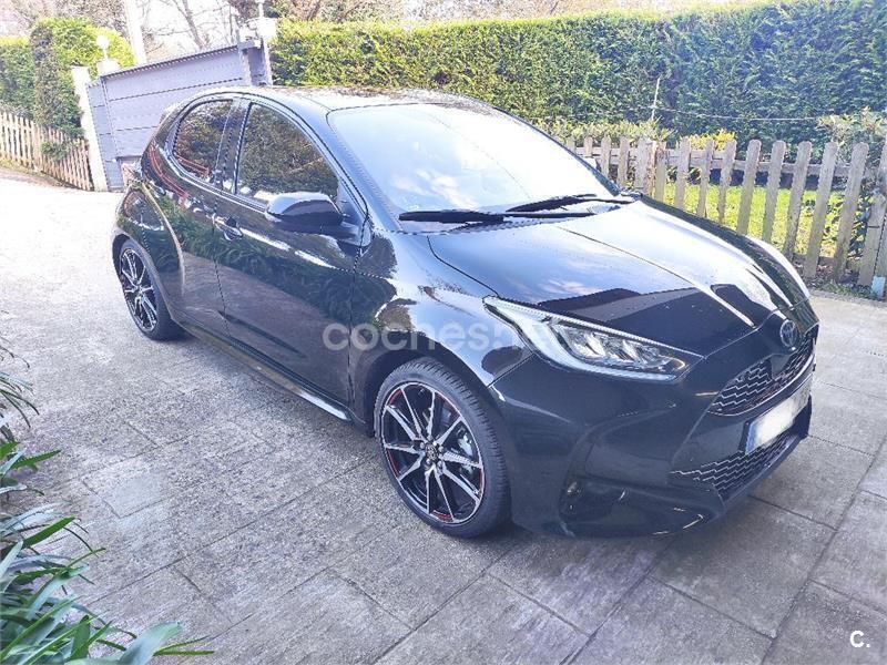 Negro Usado 2022 Toyota Yaris Hybrid Sport Berlina | 21.000 € (Un poco caro) - Imagen 1/4