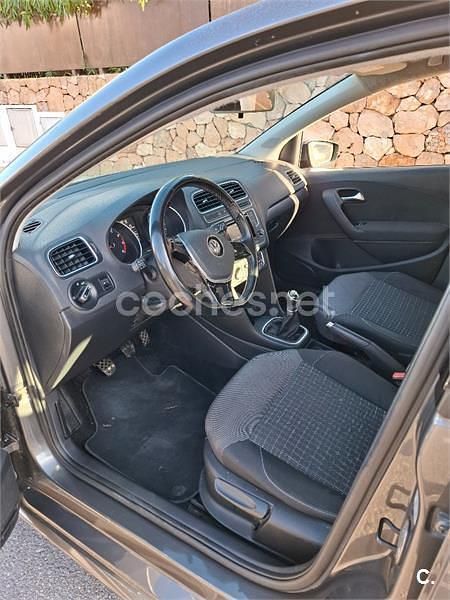 Usado VW Polo Advance 90 CV (66 kW) 2017 Beige Berlina