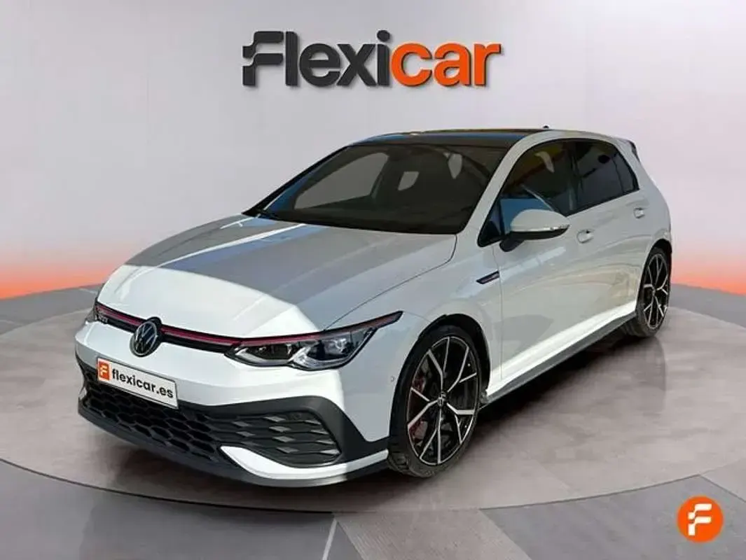 Usado VW Golf VII GTI 300 CV (220 kW) 2021 Blanco Utilitario