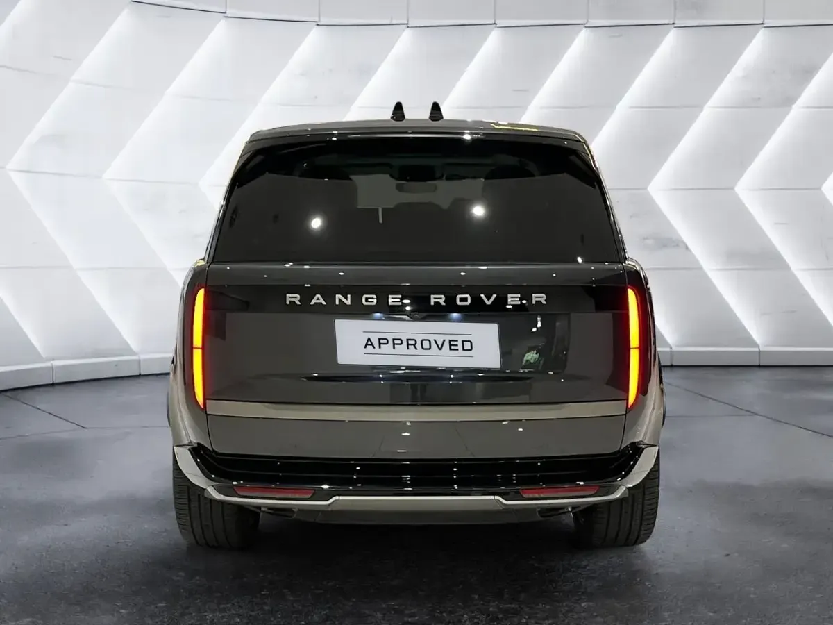 Usado Land Rover Range Rover 460 CV (338 kW) 2024 Grisnegro SUV