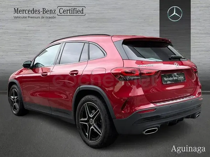Usado Mercedes GLA200 163 CV (119 kW) 2022 Rojo SUV