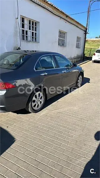 Usado Honda Accord Executive 140 CV (102 kW) 2007 Gris / plata Berlina