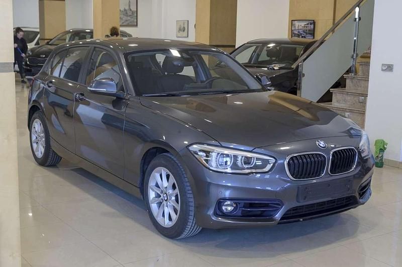 Occasion BMW 118 Sport Line 150 PK (110 kW) 2019 Grijs Hatchback