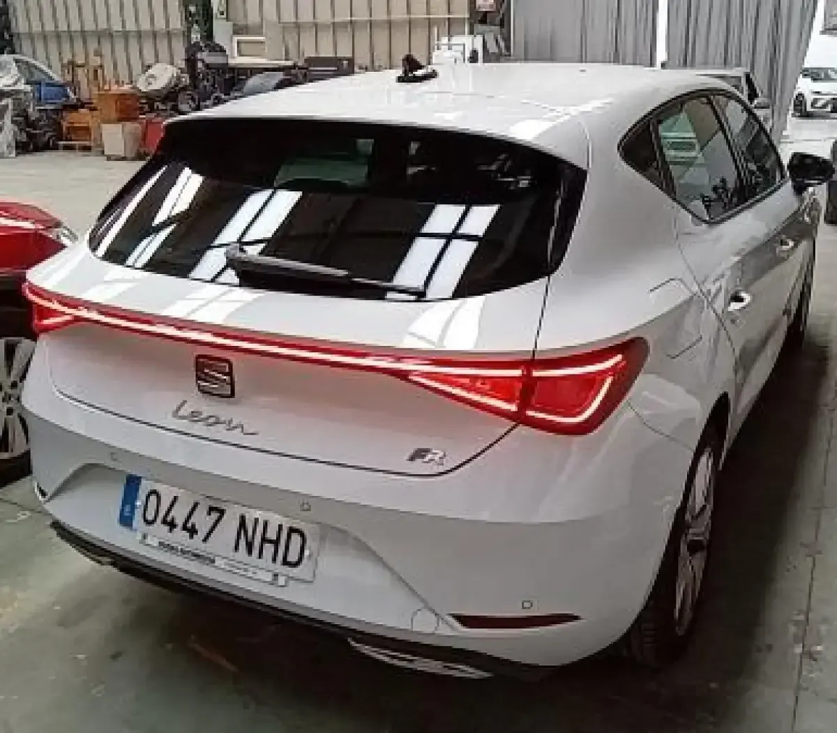 Usado Seat Leon FR 115 CV (84 kW) 2025 Blanco