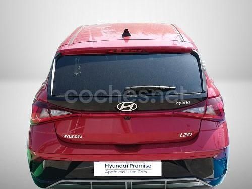 Usado Hyundai i20 100 CV (73 kW) 2024 Granate Berlina