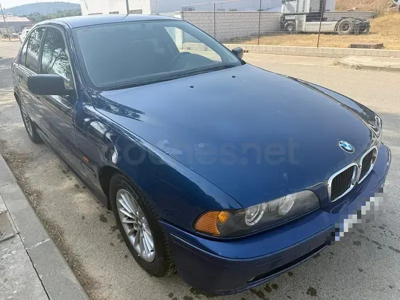 Usado BMW 530 193 CV (141 kW) 2002 Azul Familiar
