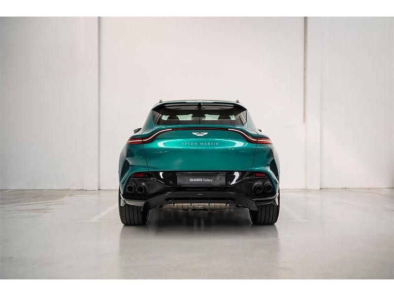 Nuevo Aston Martin DBX 707 CV (519 kW) 2025 Podium green SUV