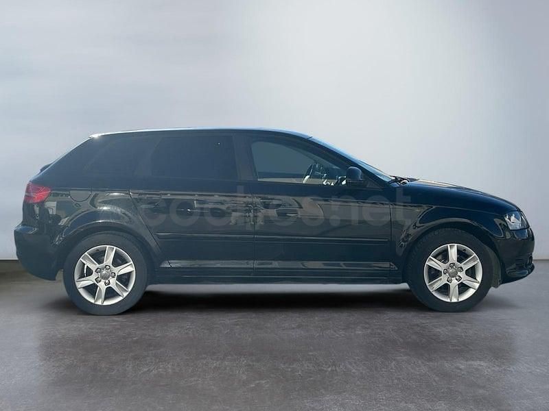 Usado Audi A3 Ambiente 105 CV (77 kW) 2011 Negro Berlina