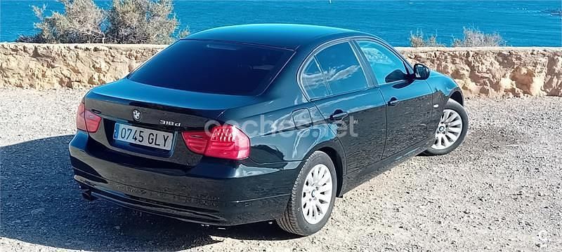 Usado BMW 318 M Performance 143 CV (105 kW) 2009 Negro Berlina