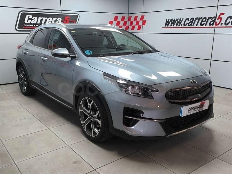 Usado Kia XCeed 136 CV (100 kW) 2020 Gris / plata SUV