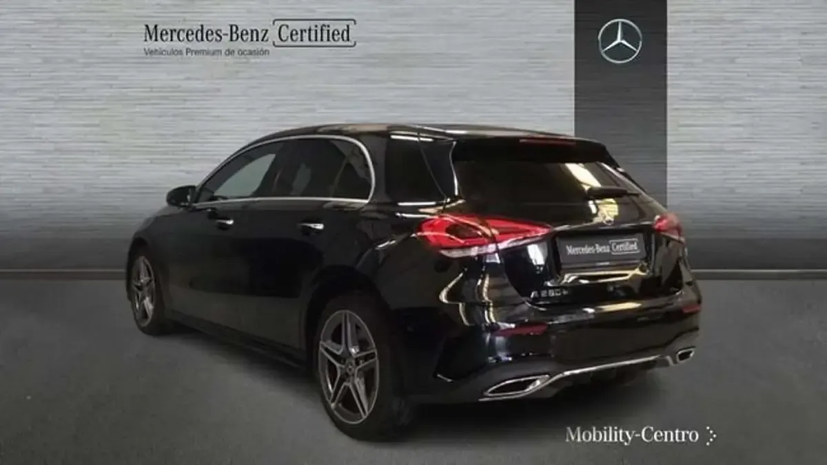 Usado Mercedes A250 218 CV (160 kW) 2022 Negro Berlina