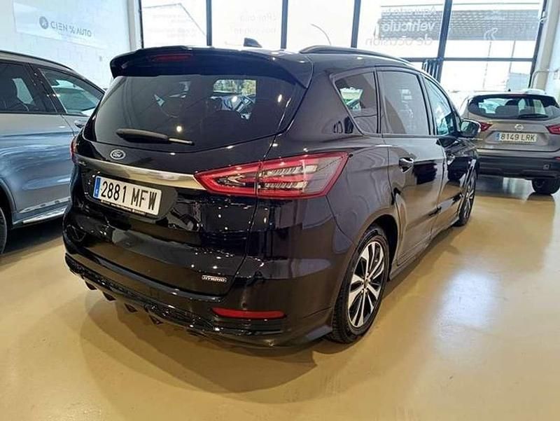 Usado Ford S-MAX ST-Line 190 CV (139 kW) 2023 Negro Monovolumen