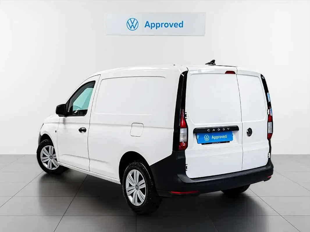 Usado VW Caddy 102 CV (75 kW) 2024 Blanco Monovolumen