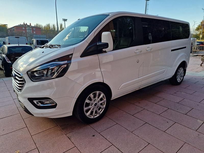 Usado Ford Tourneo Custom Titanium 170 CV (125 kW) 2019 Blanco Van