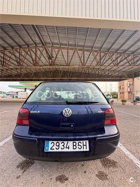 Usado VW Golf IV Highline 105 CV (77 kW) 2002 Azul Familiar