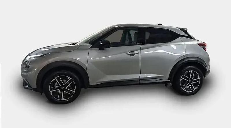 Usado Nissan Juke N-Connecta 114 CV (83 kW) 2025 Diamond silver (metalizado) SUV