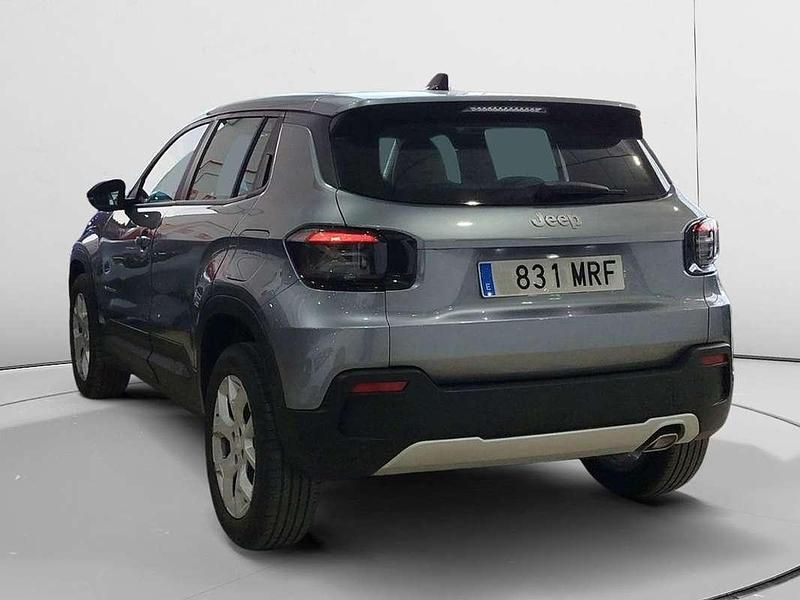 Usado Jeep Avenger Altitude 102 CV (75 kW) 2024 Gris SUV