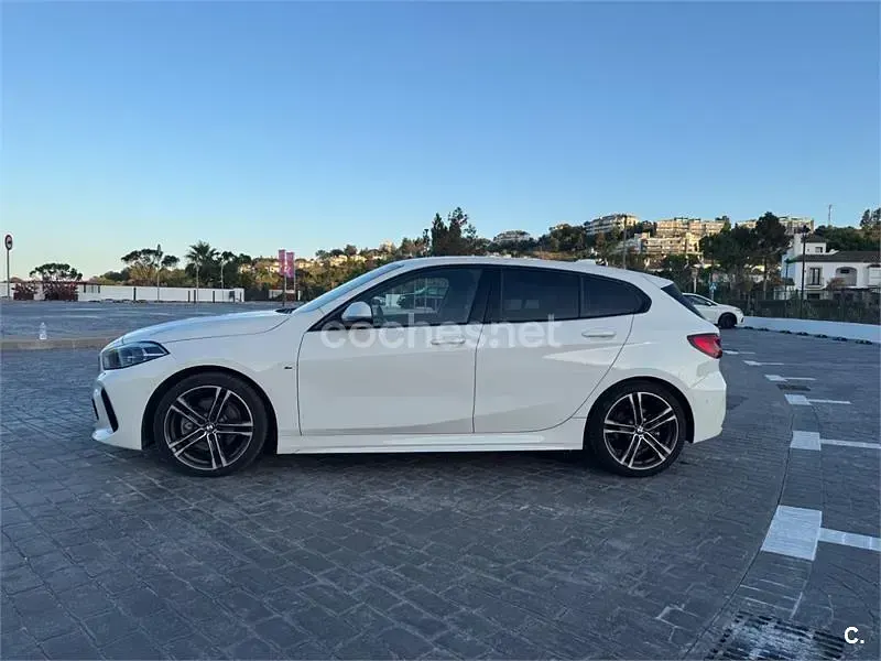 Usado BMW 118 Shadowline 150 CV (110 kW) 2020 Blanco Utilitario