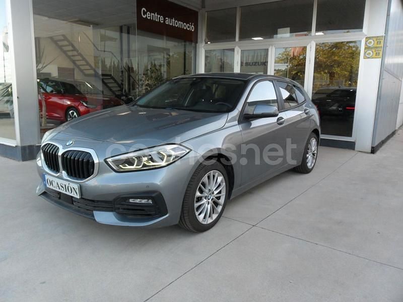 Gris / plata Usado 2022 BMW 118 Utilitario | 19.900 € (Buen precio) - Imagen 1/4