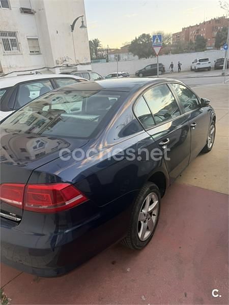 Usado VW Passat Edition 105 CV (77 kW) 2013 Azul Berlina