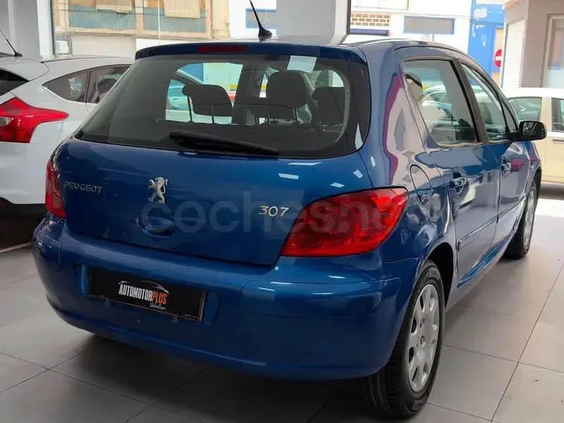 Usado Peugeot 307 110 CV (80 kW) 2006 Azul Berlina