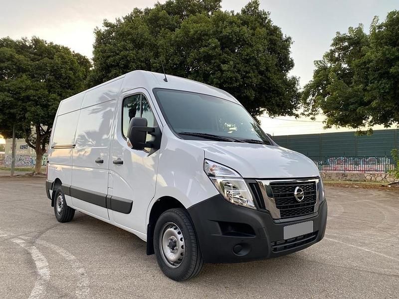 Usado Nissan Interstar 135 CV (99 kW) 2023 Blanco Van