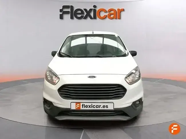 Usado Ford Tourneo Courier Trend 100 CV (73 kW) 2020 Blanco Monovolumen