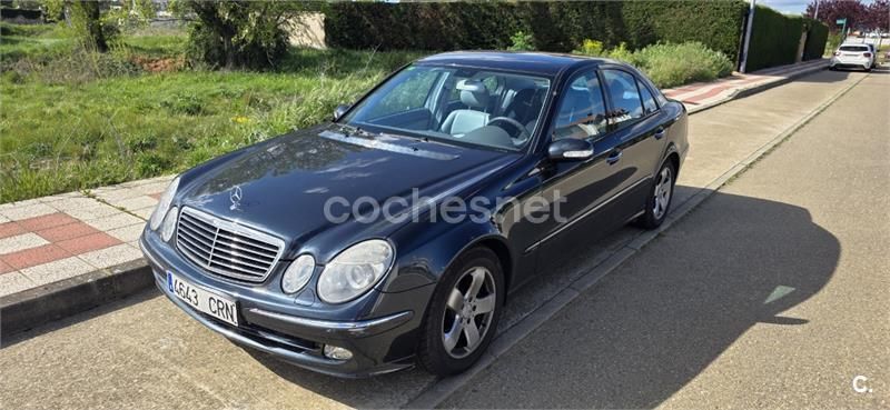 Azul Usado 2004 Mercedes E270 Avantgarde Berlina | 5500 € (Precio justo) - Imagen 1/4