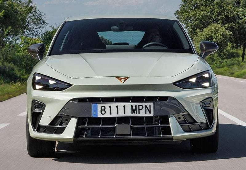 Usado Cupra Leon 150 CV (110 kW) 2025 Blanco Utilitario