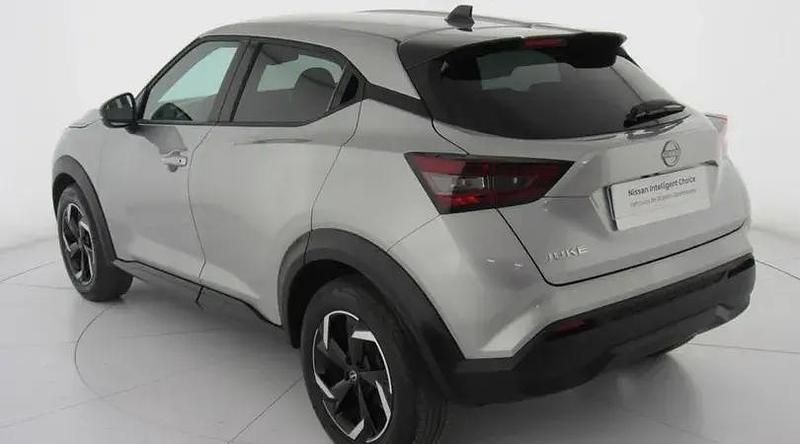 Usado Nissan Juke N-Connecta 114 CV (83 kW) 2024 Plata diamante SUV