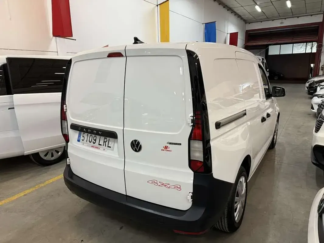Usado VW Caddy Business 122 CV (89 kW) 2021 Blanco Monovolumen