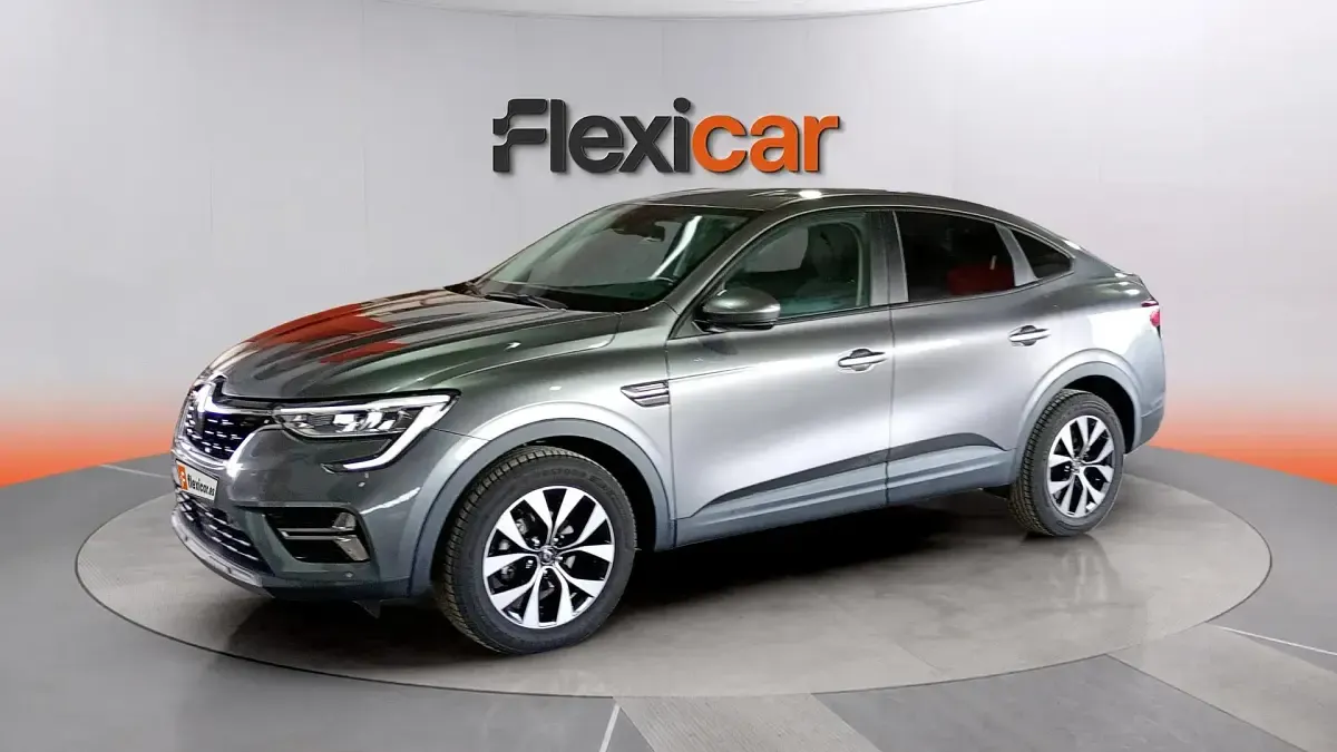 Usado Renault Arkana Equilibre 145 CV (106 kW) 2023 Gris SUV