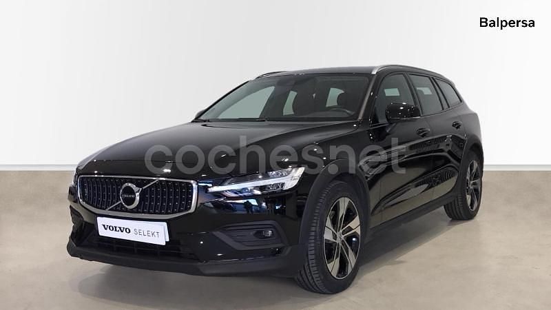 Negro Usado 2021 Volvo V60 CC Pro Familiar | 34.990 € (Precio justo) - Imagen 1/4