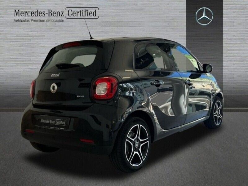 Negro Usado 2021 Smart ForFour Electric Drive Passion Berlina | 14.000 € (Buen precio) - Imagen 1/4