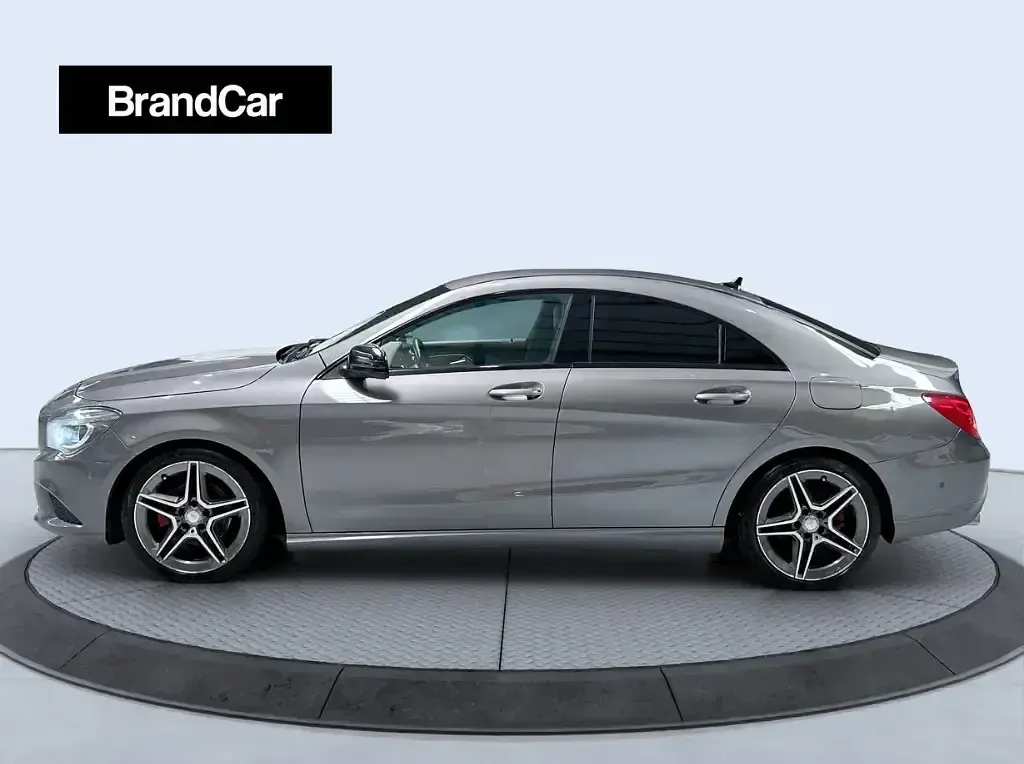 Usado Mercedes CLA200 156 CV (114 kW) 2015 Gris Berlina