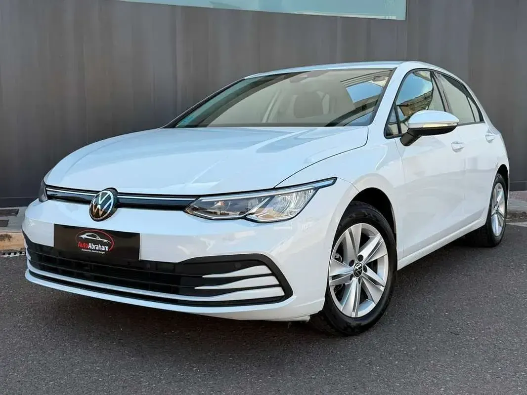 Usado VW Golf VIII 116 CV (85 kW) 2022 Gris Utilitario