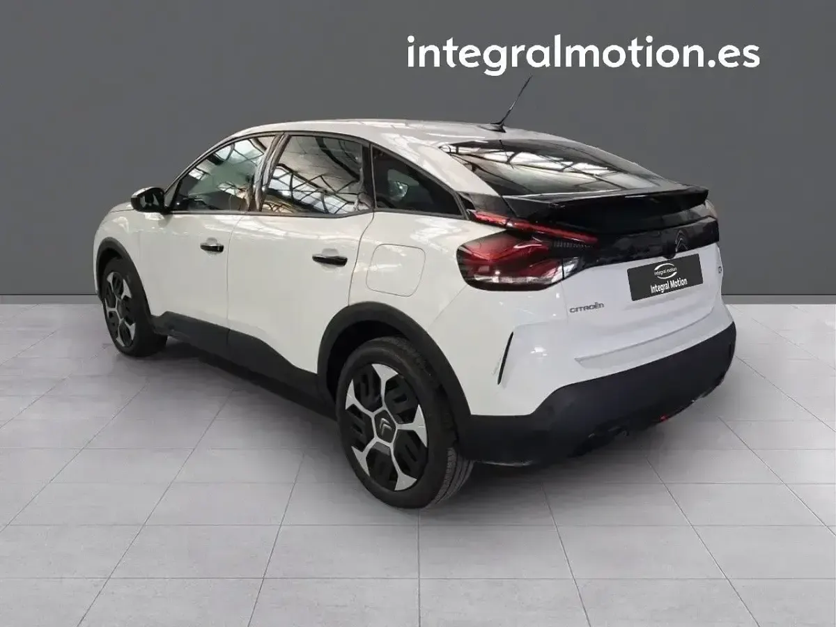 Usado Citroën C4 Feel 130 CV (95 kW) 2023 Blanco SUV