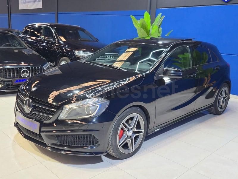 Begagnad Mercedes A200 AMG line 136 HK (100 kW) 2015 Svart Sedan