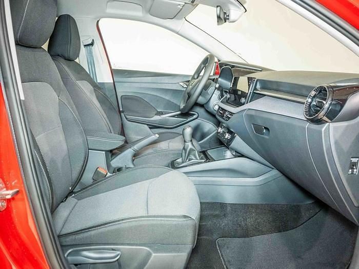 Usado Skoda Fabia Selection 95 CV (69 kW) 2024 Rojo Utilitario