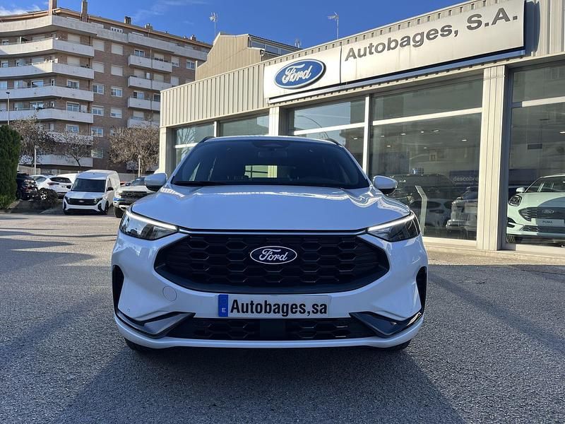 Usado Ford Kuga ST-Line 243 CV (178 kW) 2024 Blanco SUV