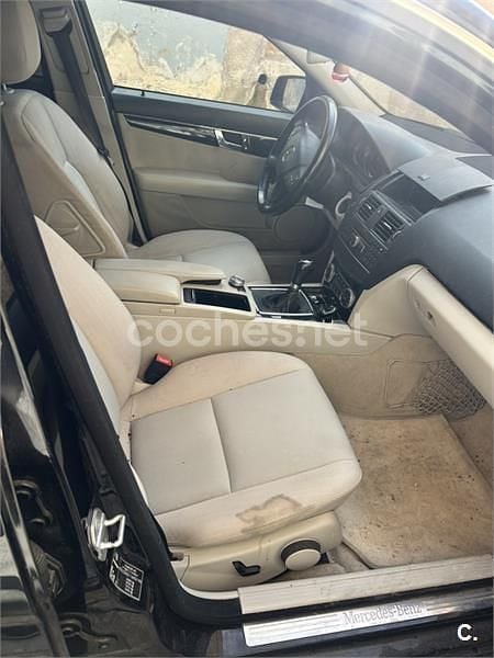 Usado Mercedes C200 Avantgarde 136 CV (100 kW) 2009 Azul Berlina