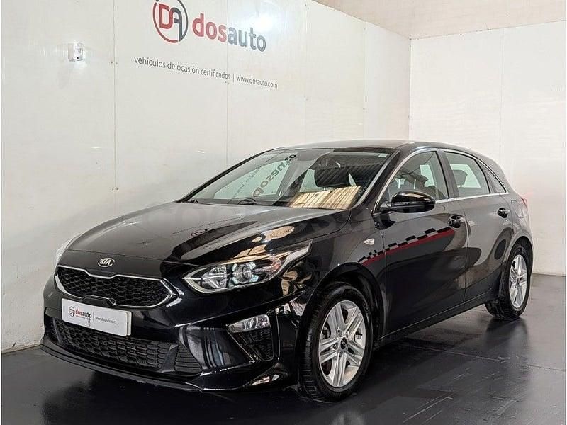 Usado Kia Ceed 140 CV (102 kW) 2020 Negro Utilitario