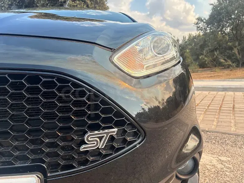 Usado Ford Fiesta ST 182 CV (133 kW) 2013 Negro Berlina