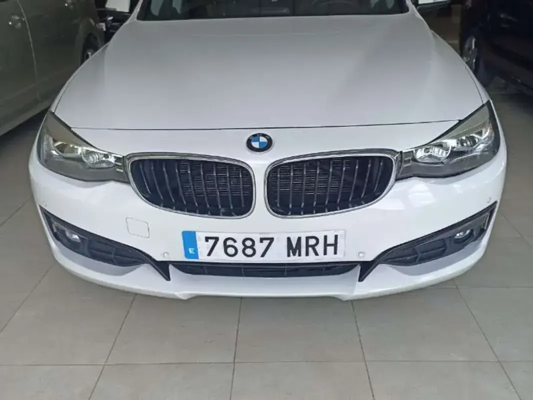 Usado BMW 318 143 CV (105 kW) 2013 Blanco Berlina