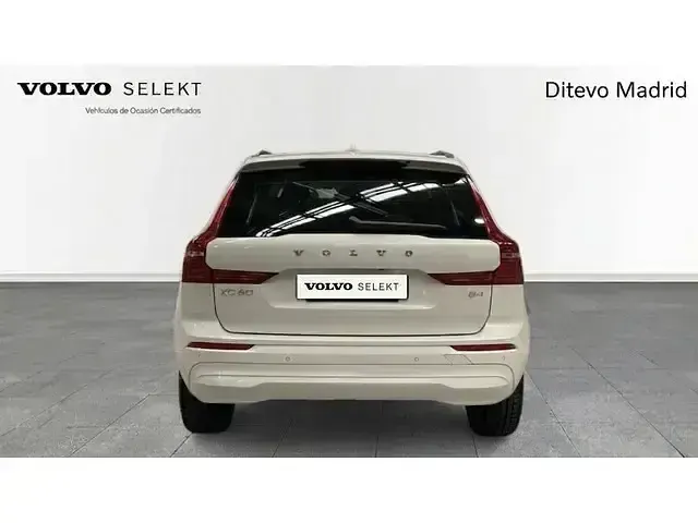 Usado Volvo XC60 Core 197 CV (144 kW) 2024 Blanco SUV