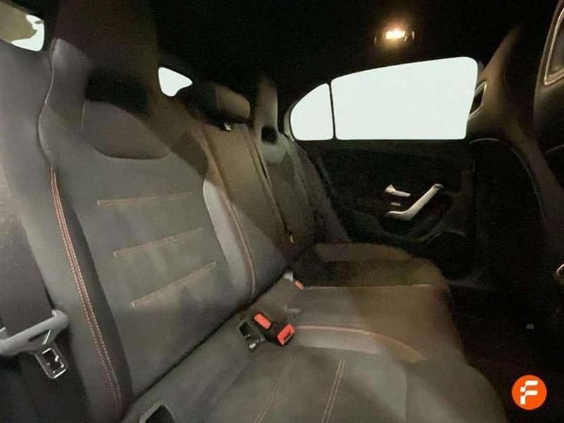 Usado Mercedes A180 109 CV (80 kW) 2019 Blanco Utilitario