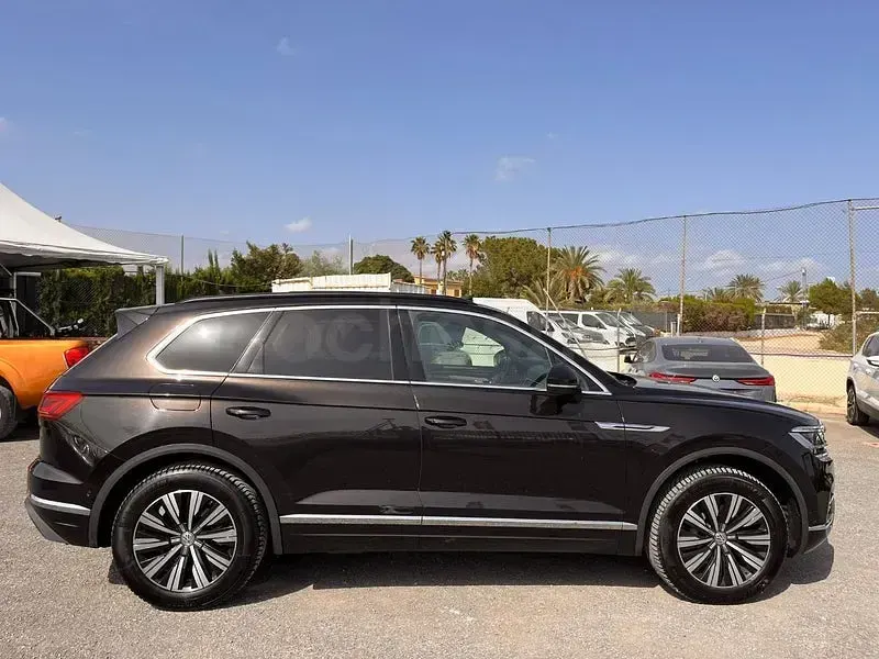 Usado VW Touareg 286 CV (210 kW) 2018 Marrón SUV