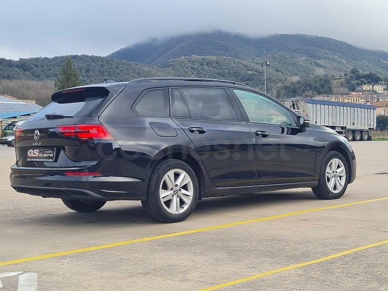 Usado VW Golf VIII Life 115 CV (84 kW) 2022 Negro Familiar