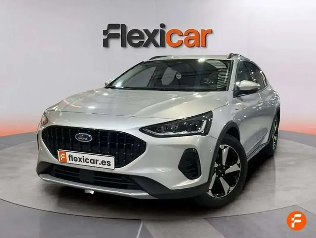 Usado Ford Focus Active 155 CV (114 kW) 2024 Gris Berlina